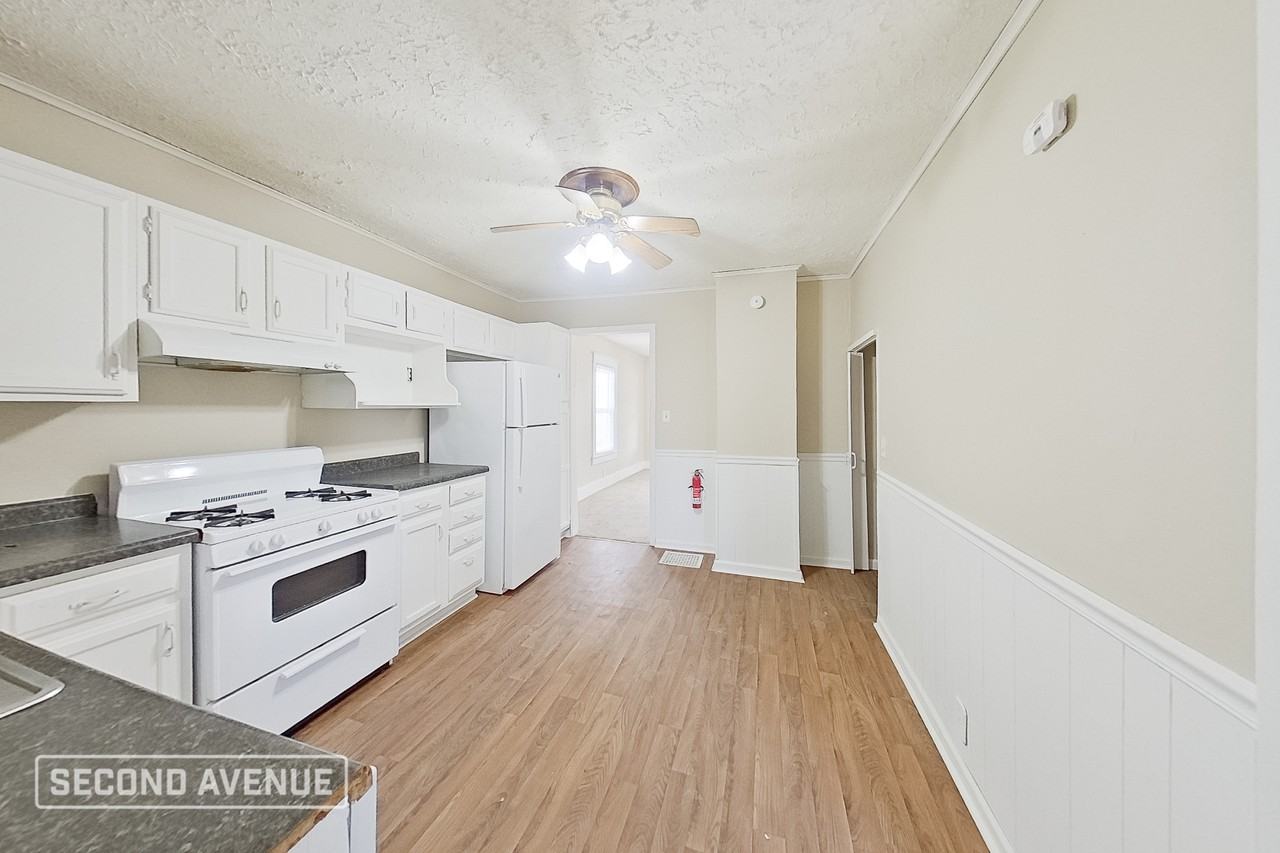 1625 S Union St - Photo 7 of 31