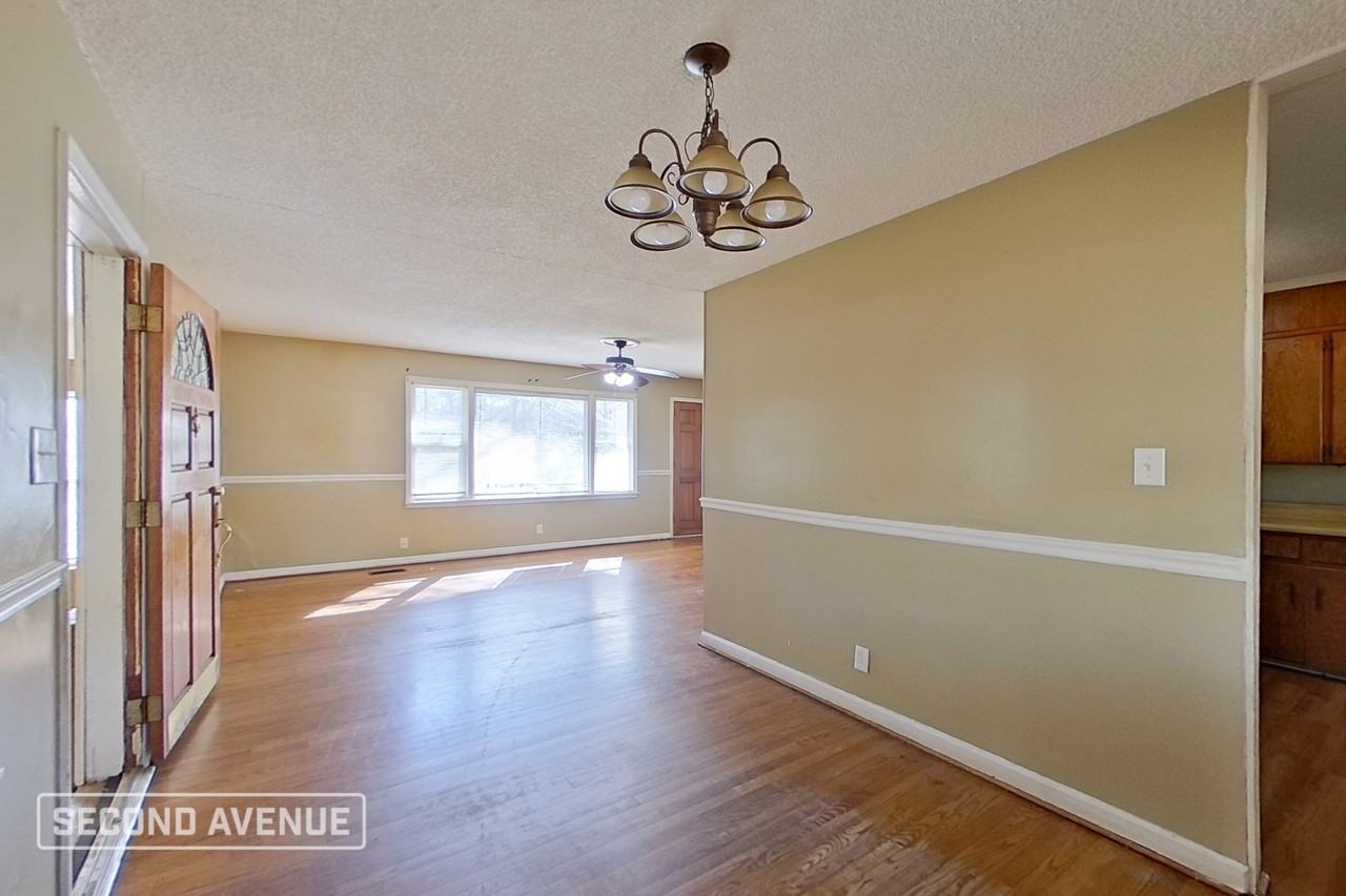 2328 3rd St Ne - Photo 5 of 25