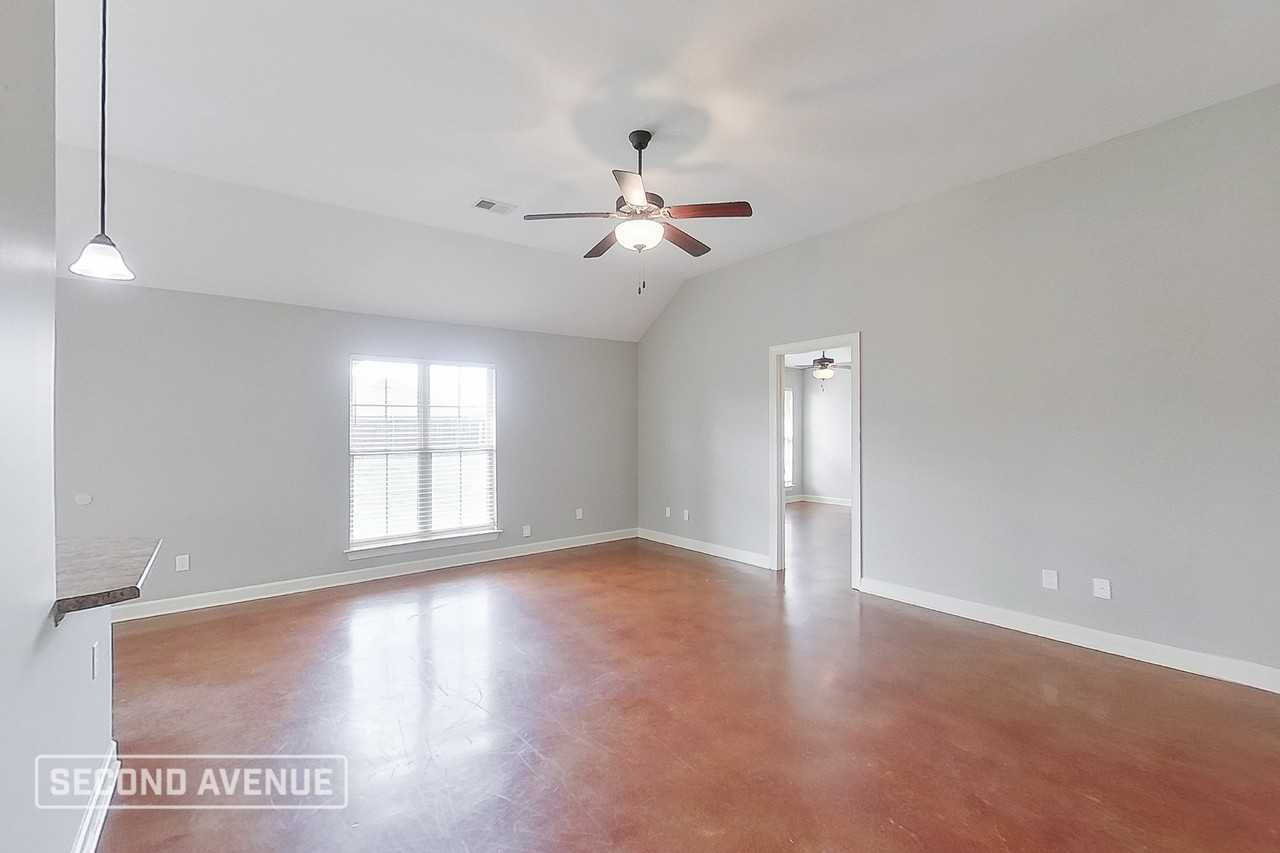 8723 Smith Ranch Dr - Photo 4 of 21