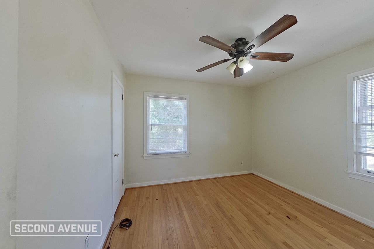 1036 Broadmoor Dr - Photo 2 of 22