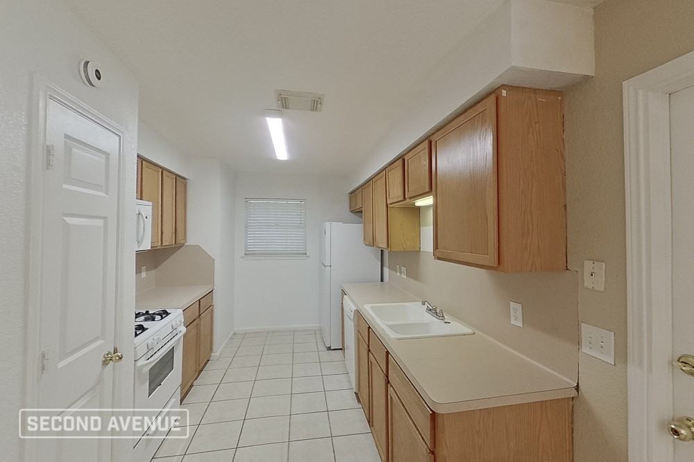 1835 Wren Dr - Photo 5 of 16