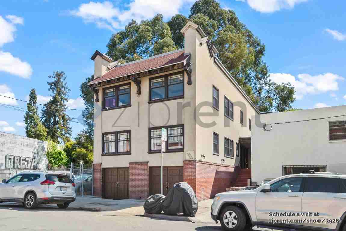 3056 Brook St - Photo 2 of 22
