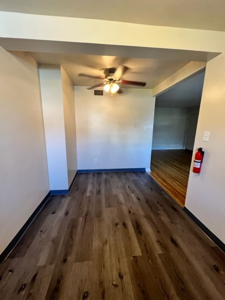 Lincoln Crossing Apartments - Photo 6 of 7