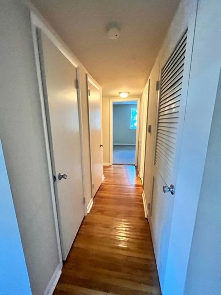 Lincoln Crossing Apartments - Photo 7 of 7