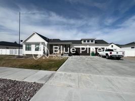 featured image of 1885 Mesa Canyon Dr