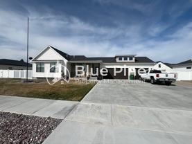 1885 Mesa Canyon Dr - Photo 1 of 1