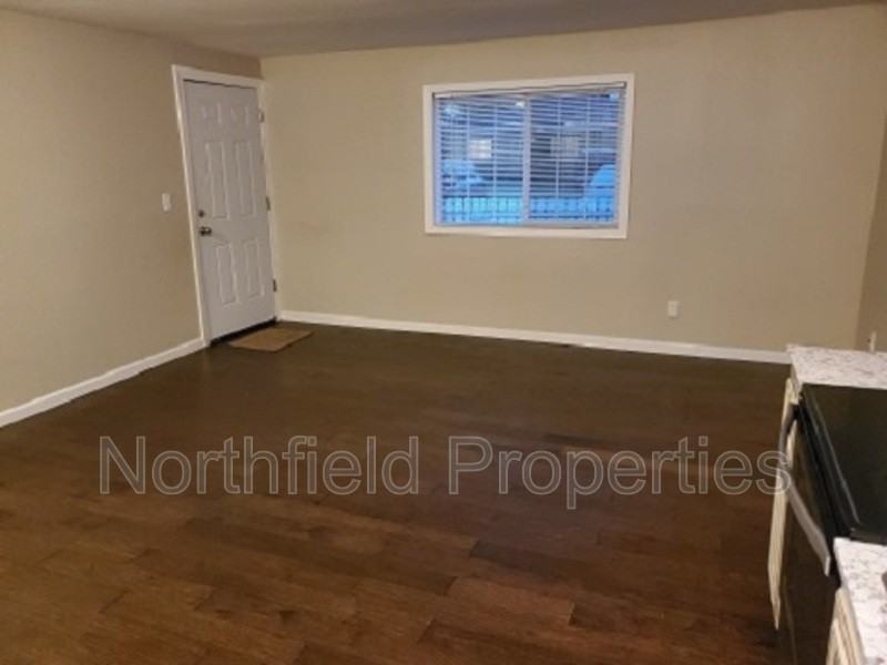 1812 5th St - Photo 2 of 22