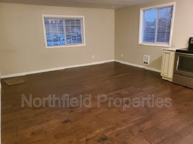 1812 5th St - Photo 3 of 22