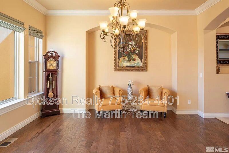 3945 Aspen Holw - Photo 3 of 23