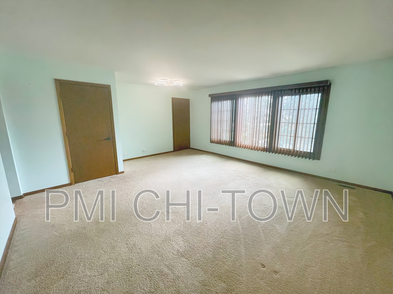 1004 E Callero Cir - Photo 3 of 12