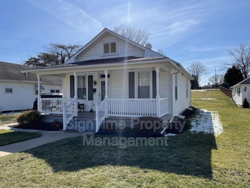 825 Armstrong Ave - Photo 2 of 10