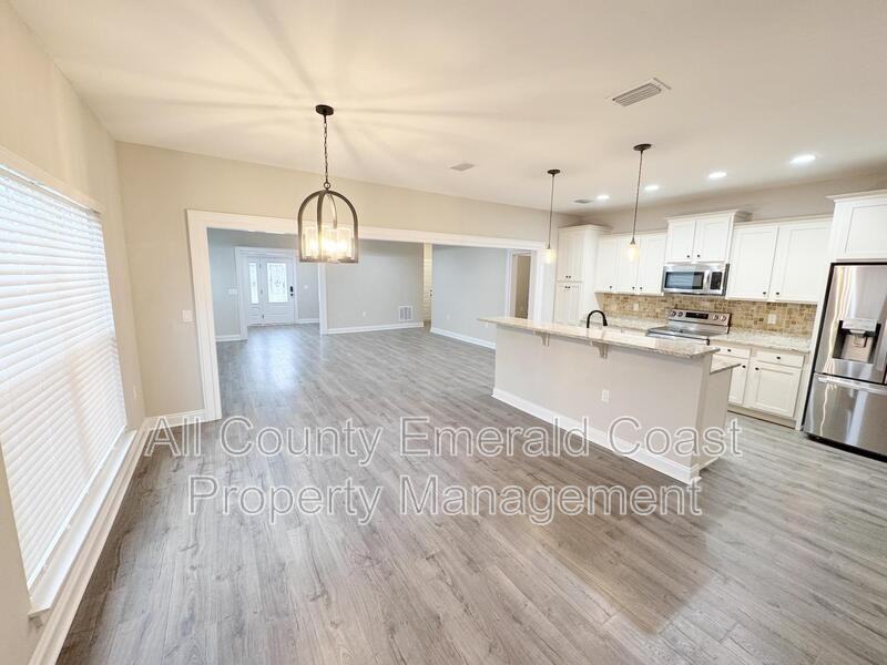 282 Magnolia St - Photo 5 of 47