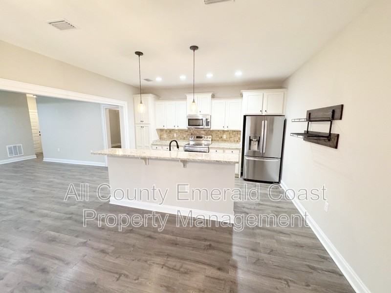 282 Magnolia St - Photo 6 of 47