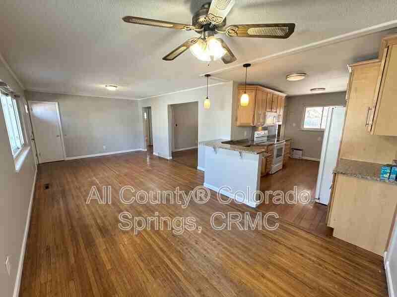 224 S Garo Ave - Photo 4 of 34