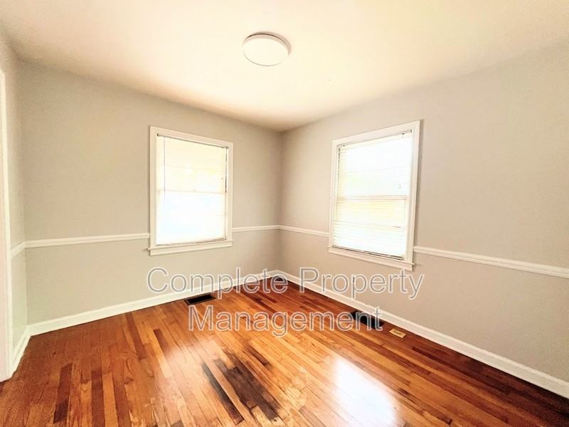 2608 2nd St Nw - Photo 6 of 10