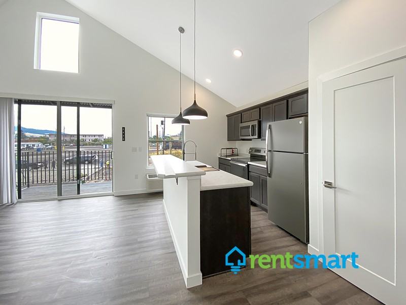 123 N 2nd St W #3 - Photo 2 of 11