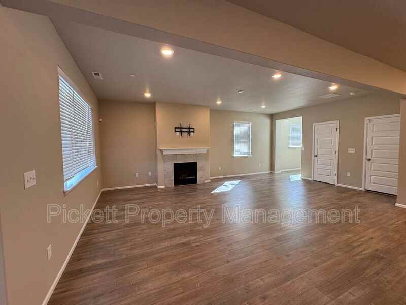 1158 Baker Heights Loop - Photo 4 of 24