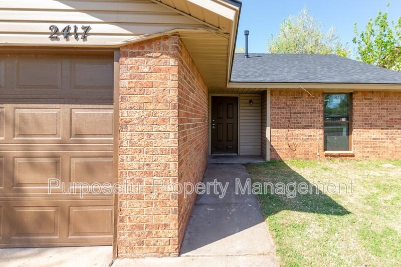 2417 Se 47th St - Photo 2 of 20