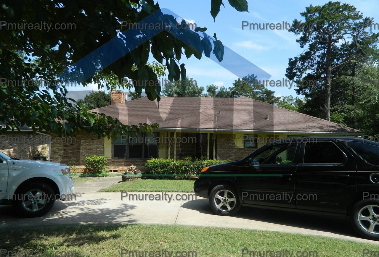 4322 Oak Trl - Photo 2 of 11