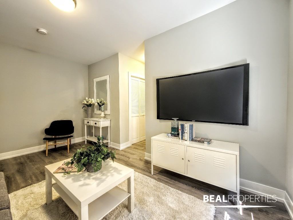 429 W Belden Ave #429A101 - Photo 5 of 12