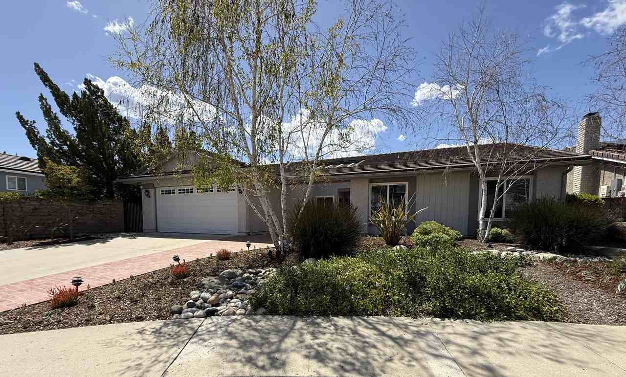 6077 Larkellen Ct #NA - Photo 3 of 42