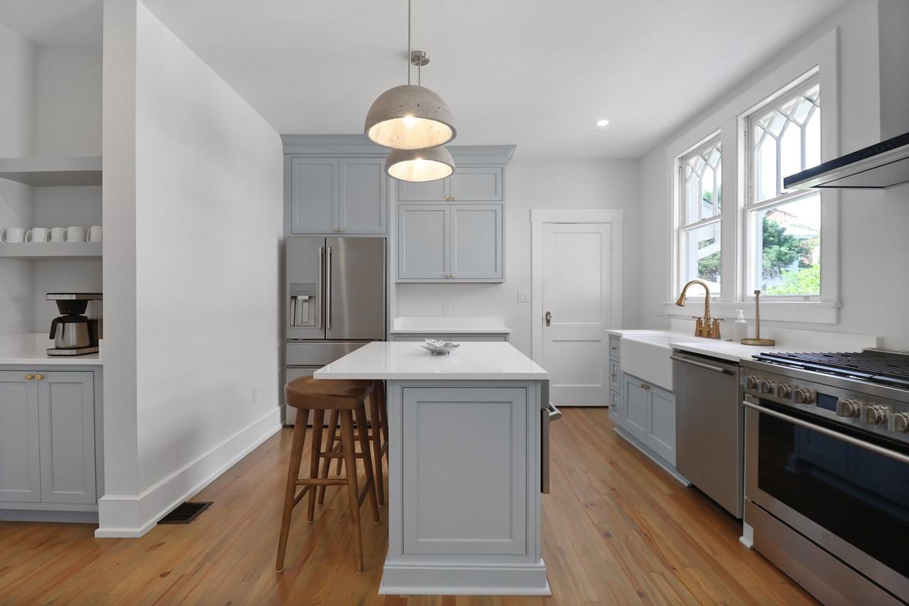 209 East 45th Street #NA - Photo 2 of 36