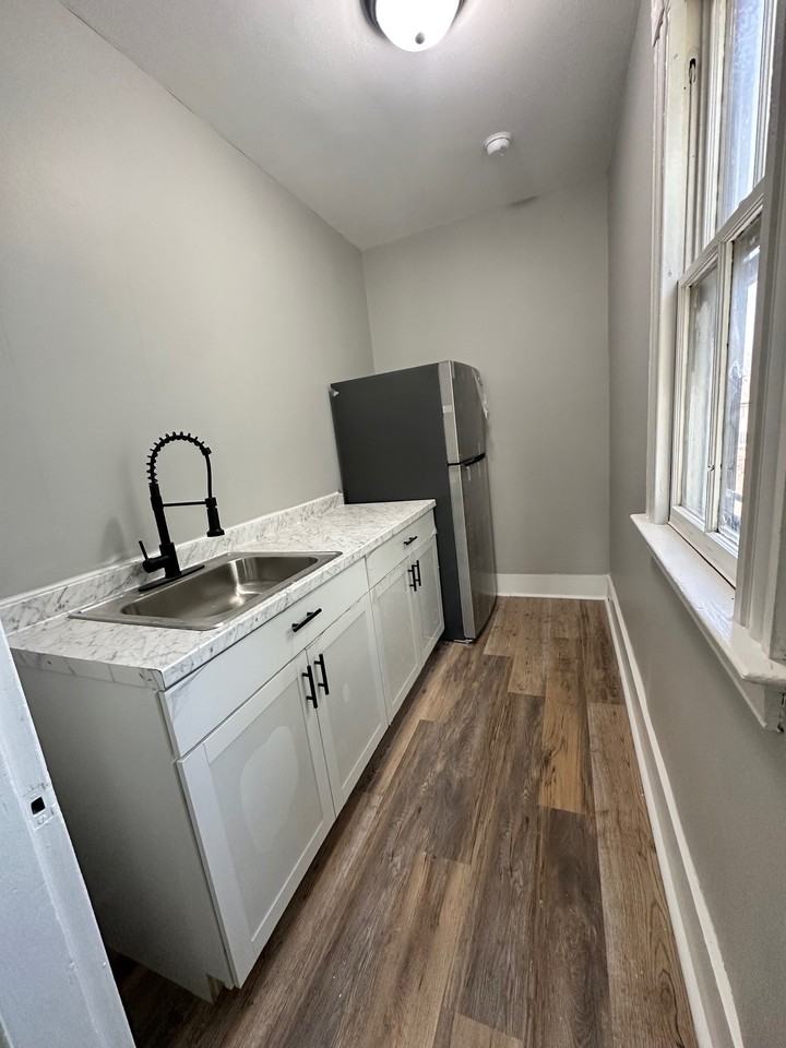 37 Lines St #2 - Photo 2 of 10