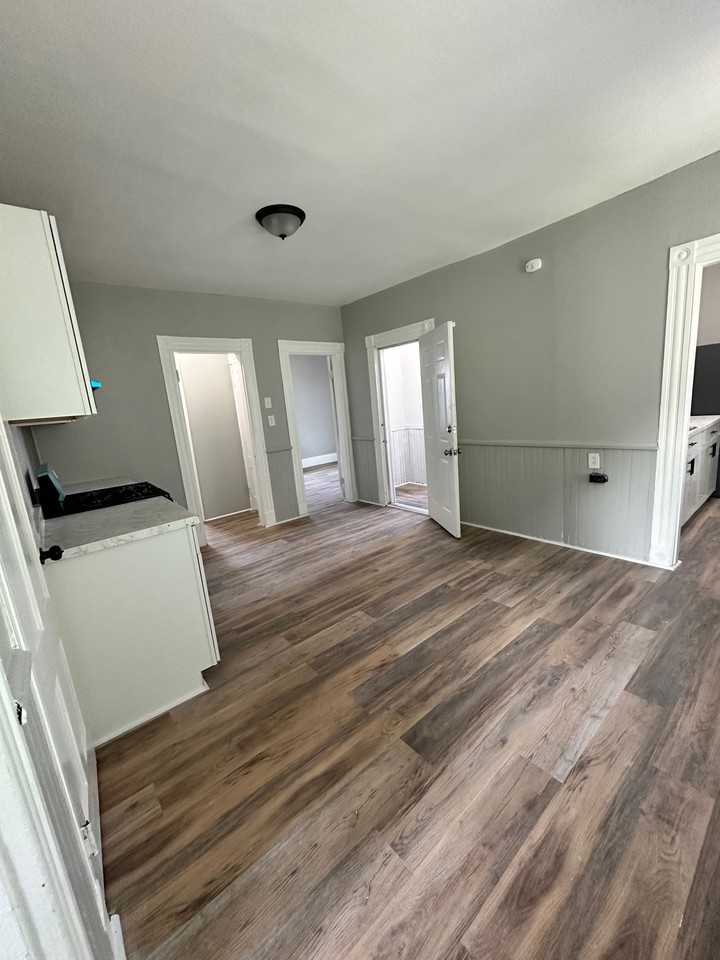 37 Lines St #2 - Photo 3 of 10