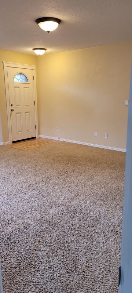 539 Se Oak Grove Ave #NA - Photo 6 of 18