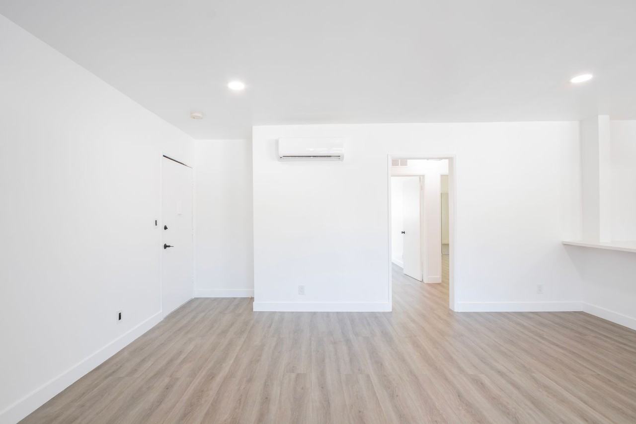 1235 N Ogden Dr #8 - Photo 3 of 13