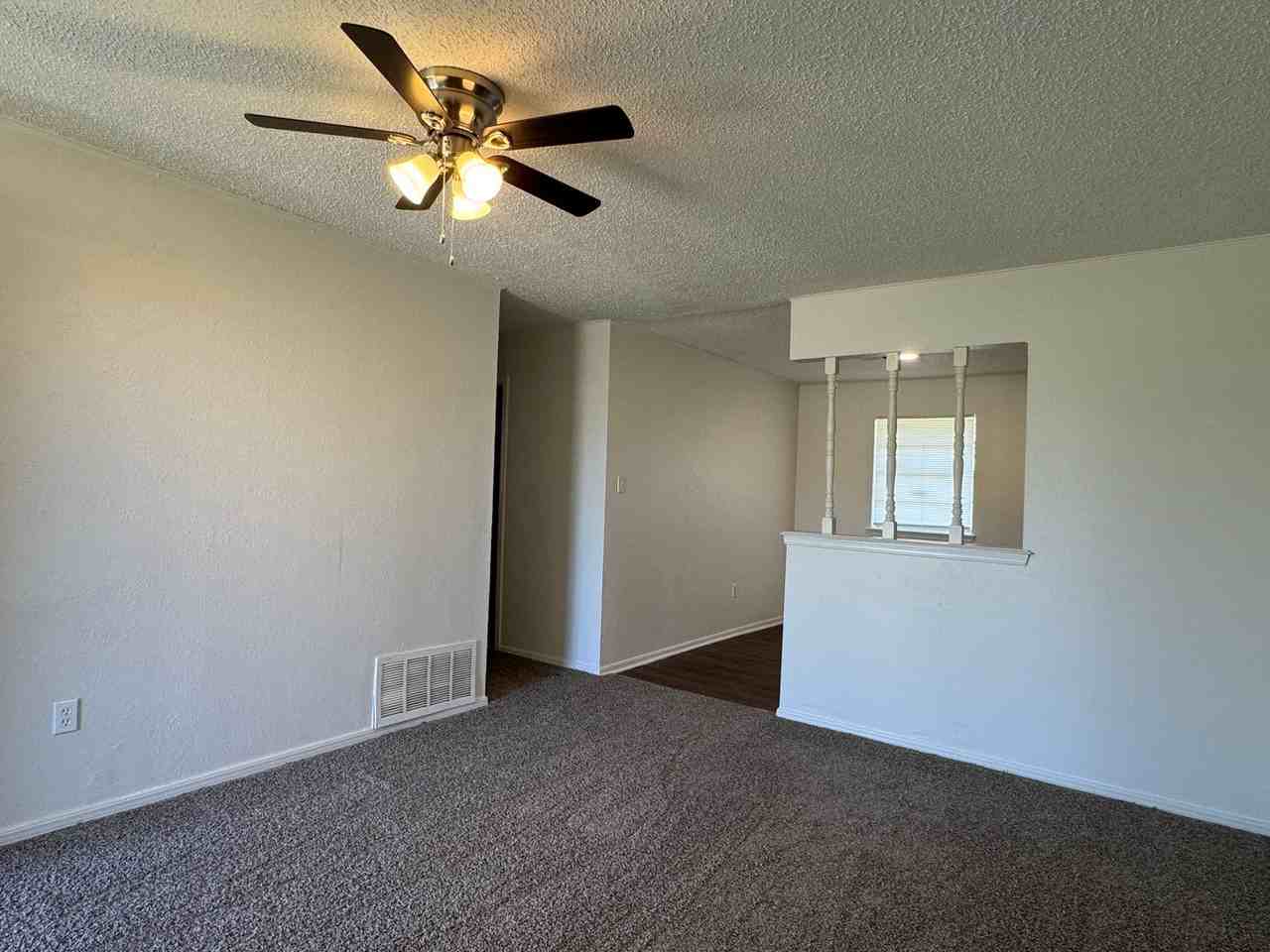 6938 Sw Forest Ave - Photo 2 of 12