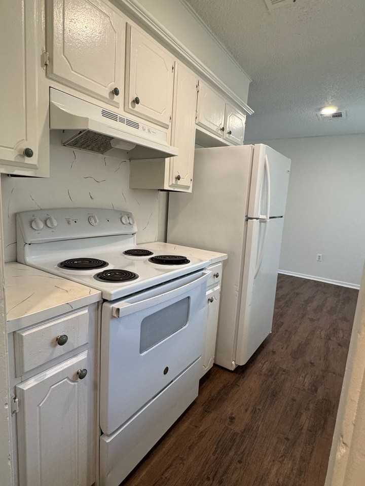 6938 Sw Forest Ave - Photo 4 of 12