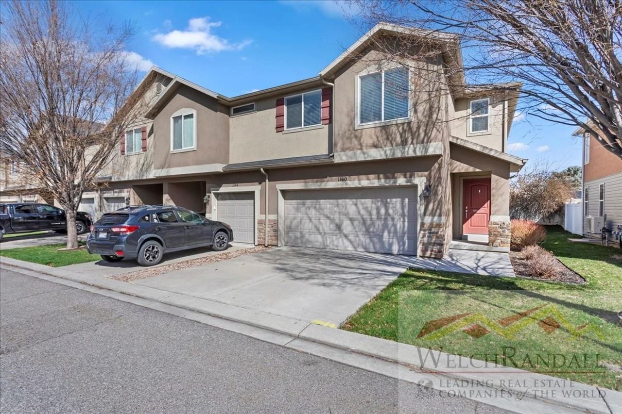 1140 W Seraphim Ct - Photo 2 of 36