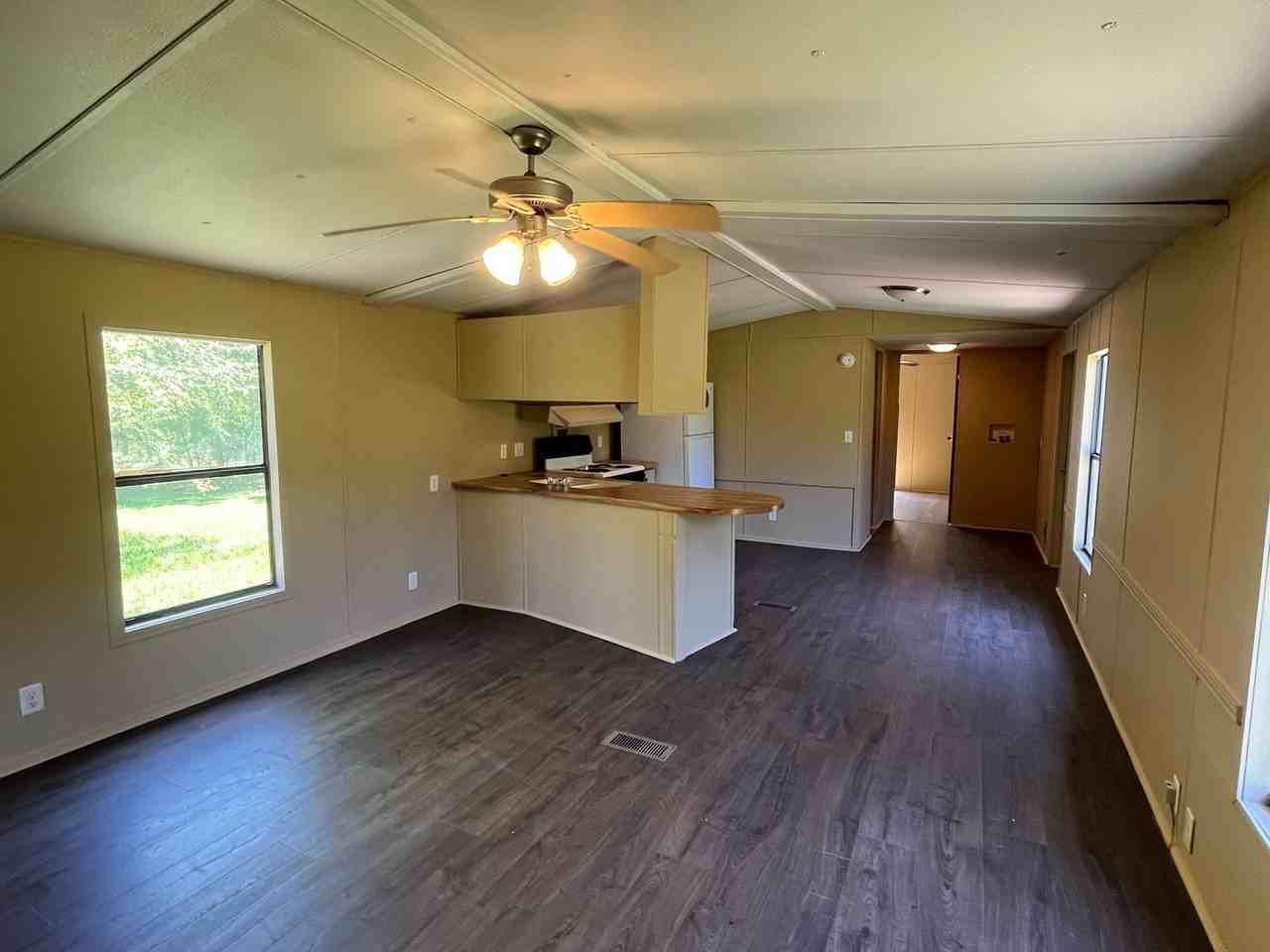 13915 104th St - Photo 3 of 10