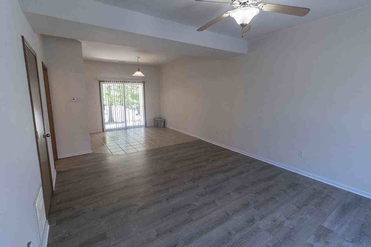 1621 Citadel Dr - Photo 6 of 34