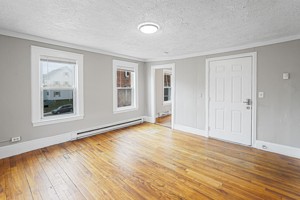 featured image of 250 Pleasant St