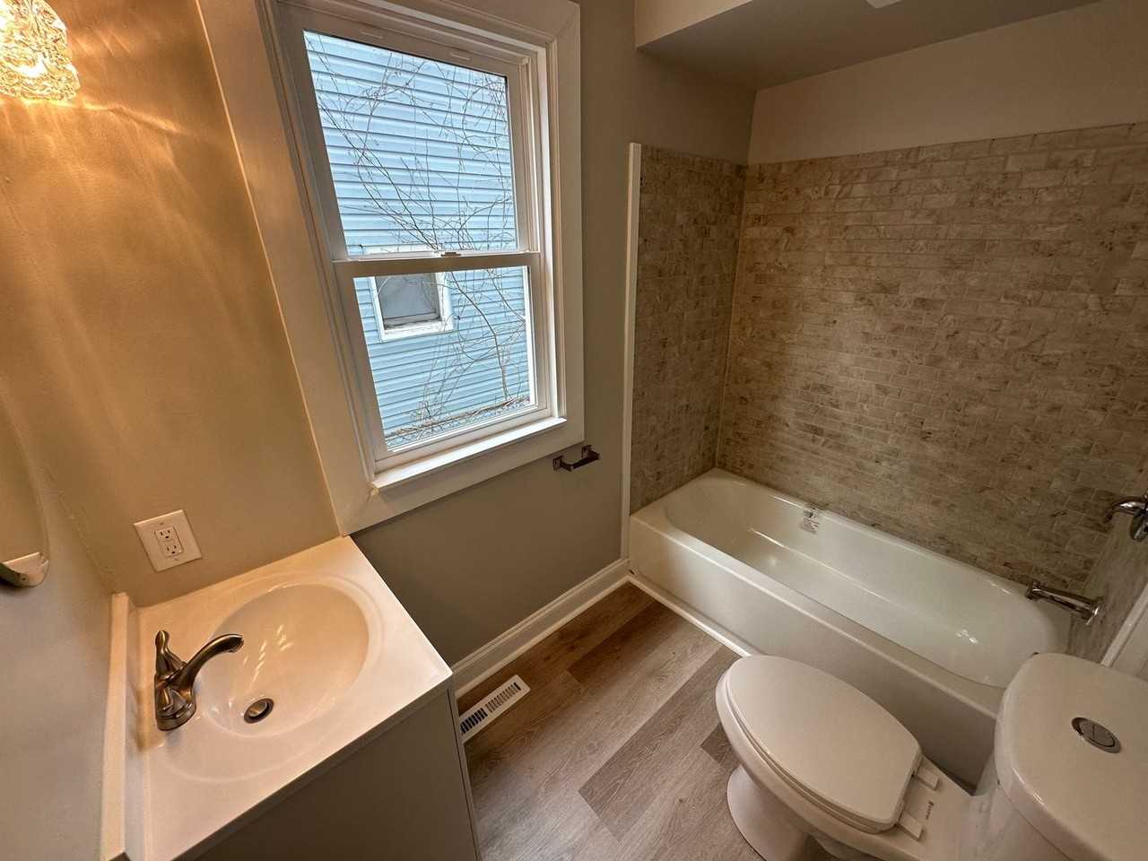 157 Sherman Ave - Photo 6 of 20