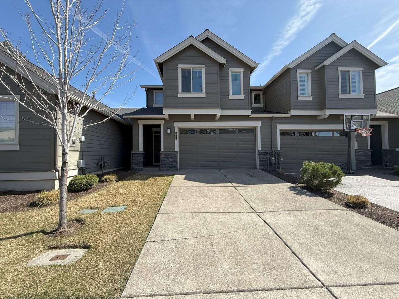 60475 Hedgewood Ln - Photo 2 of 23