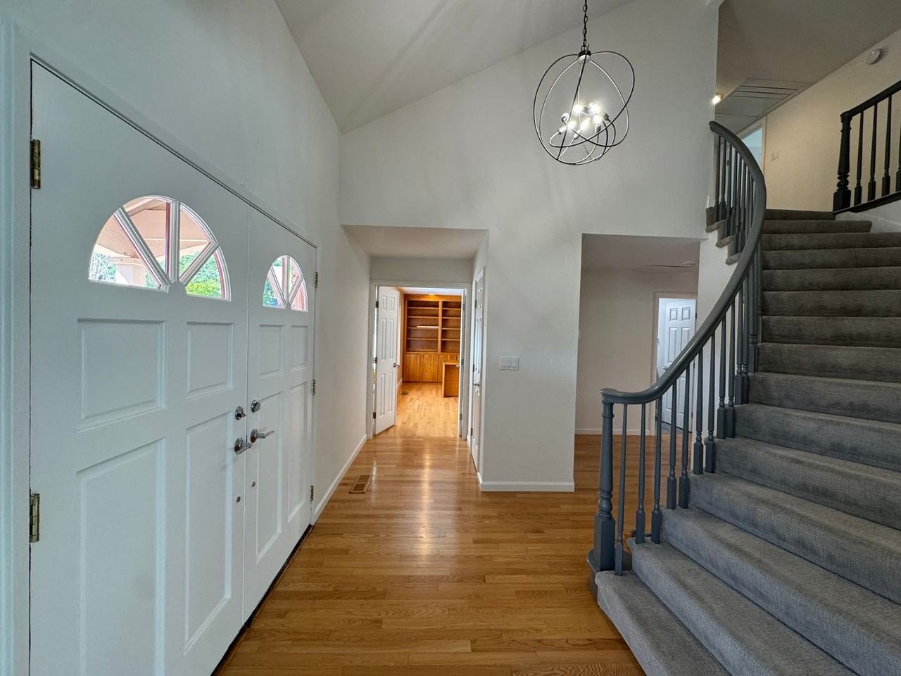 2468 Lavender Dr - Photo 3 of 32