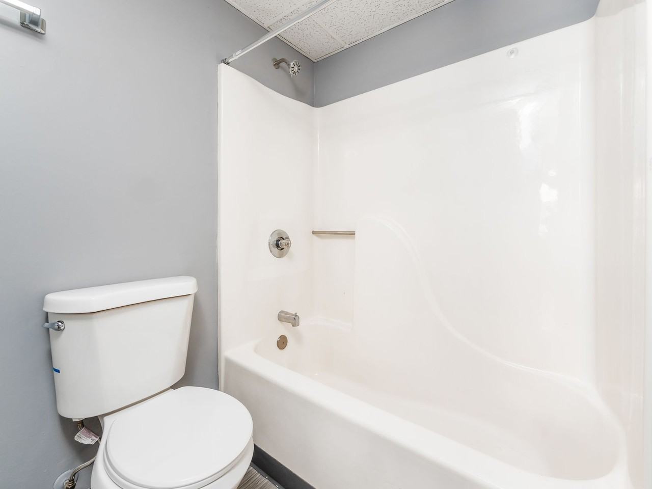 KP EASTLAND, LLC - Photo 5 of 6