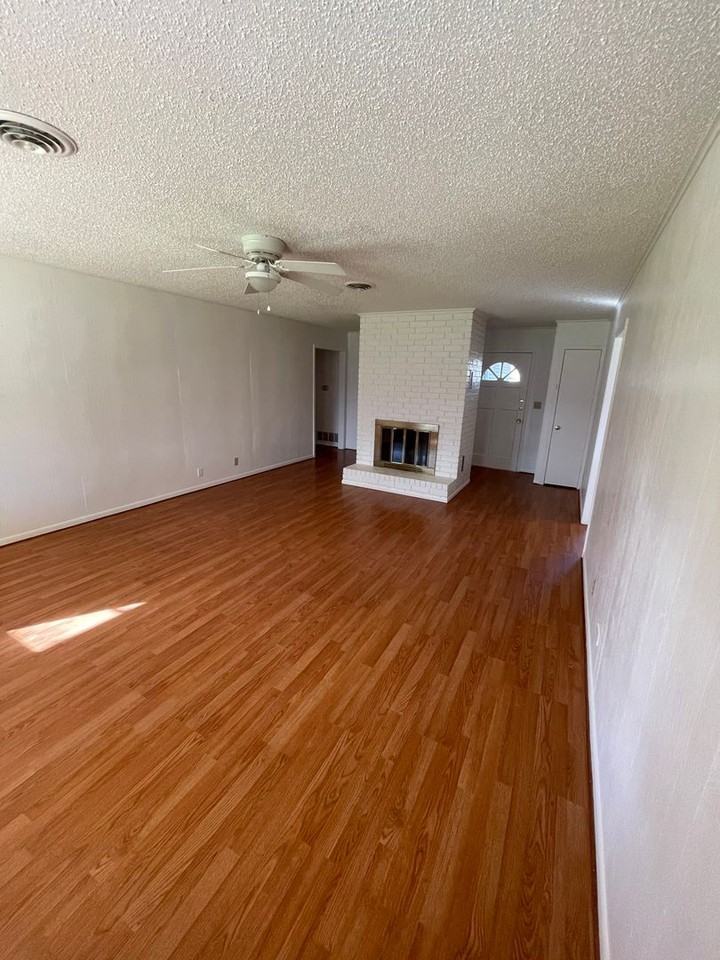 210 Frederick Rd - Photo 5 of 14