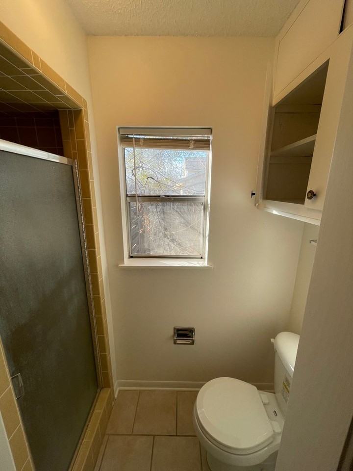 210 Frederick Rd - Photo 7 of 14