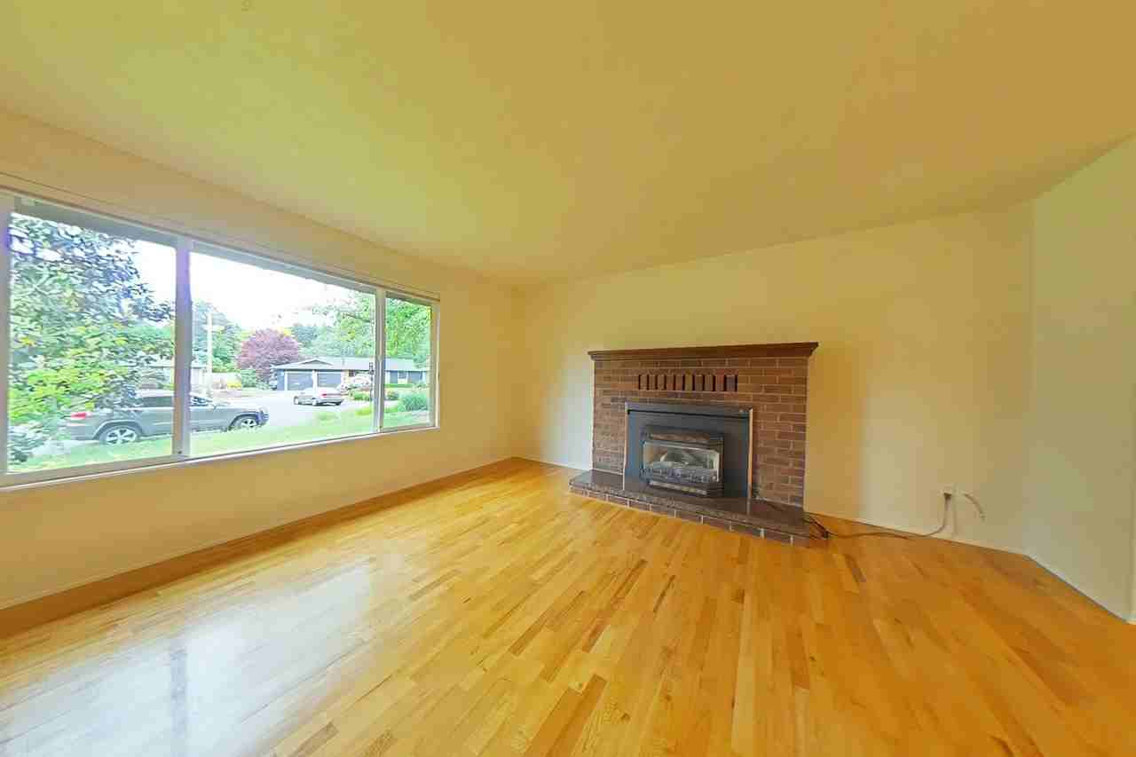 1634 Sw Knollbrook Pl - Photo 2 of 11