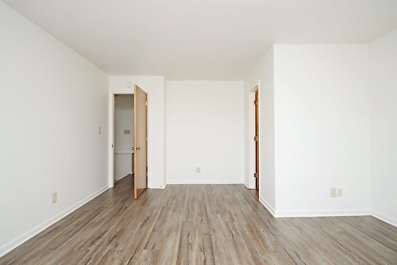 221 Harvest Dr - Photo 6 of 11