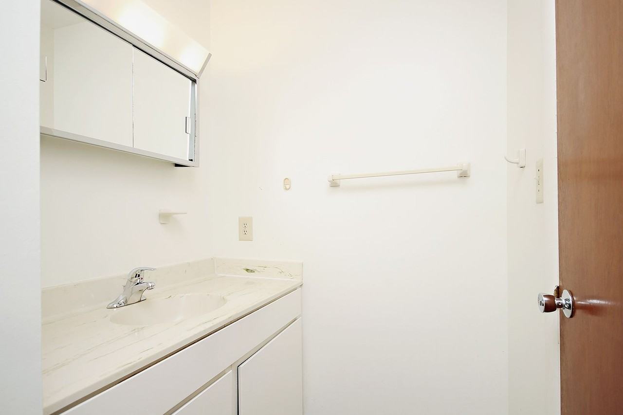 221 Harvest Dr - Photo 7 of 11