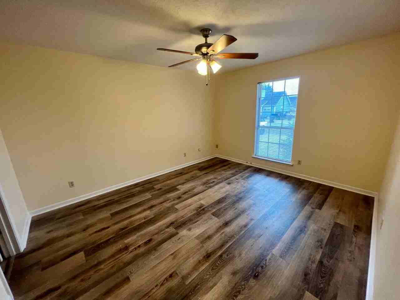 446 Westgate Blvd - Photo 7 of 13