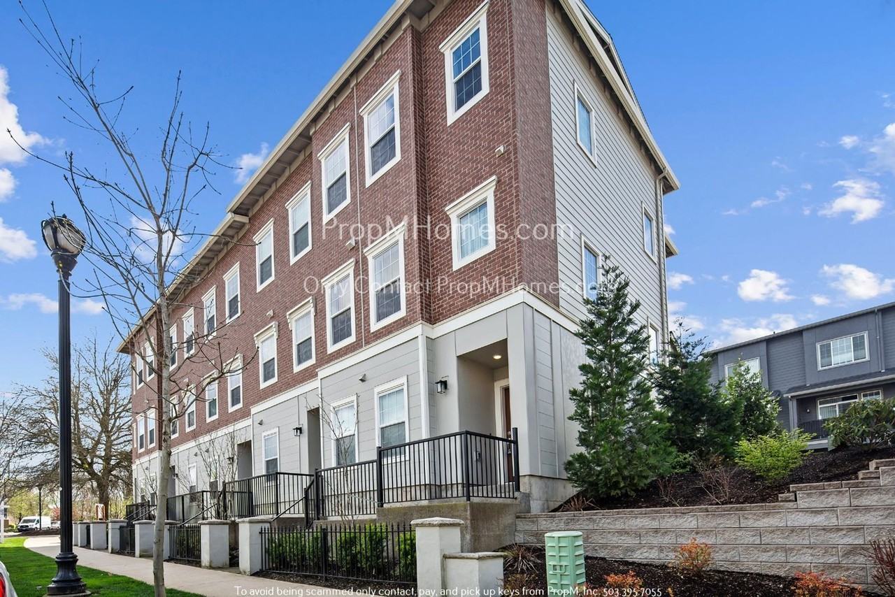 28815 Sw Orleans Ave - Photo 2 of 30