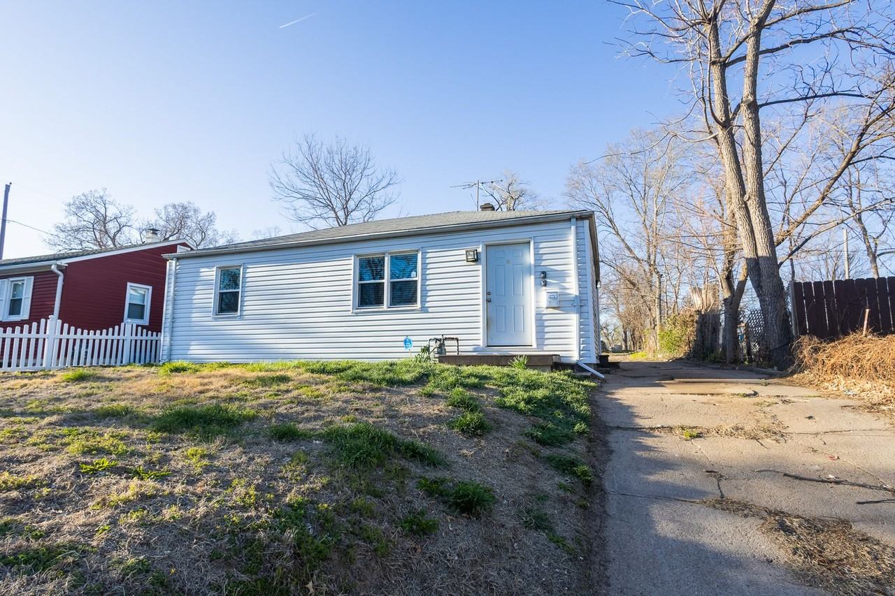 4034 Laurel Ave - Photo 2 of 22