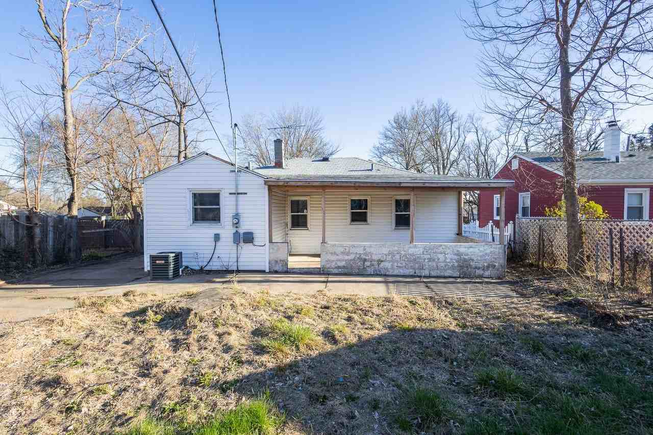 4034 Laurel Ave - Photo 3 of 22