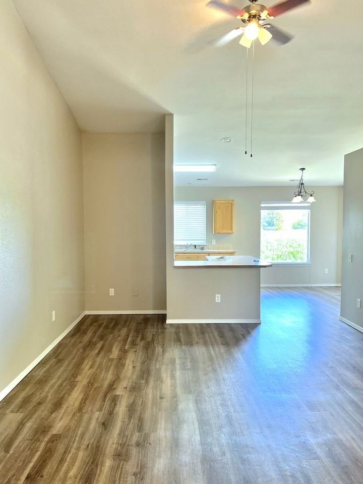 Amazing 2 bed 1 bath Apartment Homes in Star, Idaho! - Photo 2 of 9